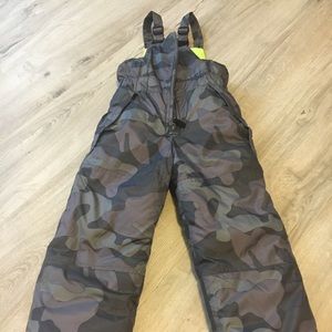 OshKosh  Ski Bib